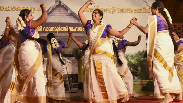 Keralites celebrate Onam the traditional way