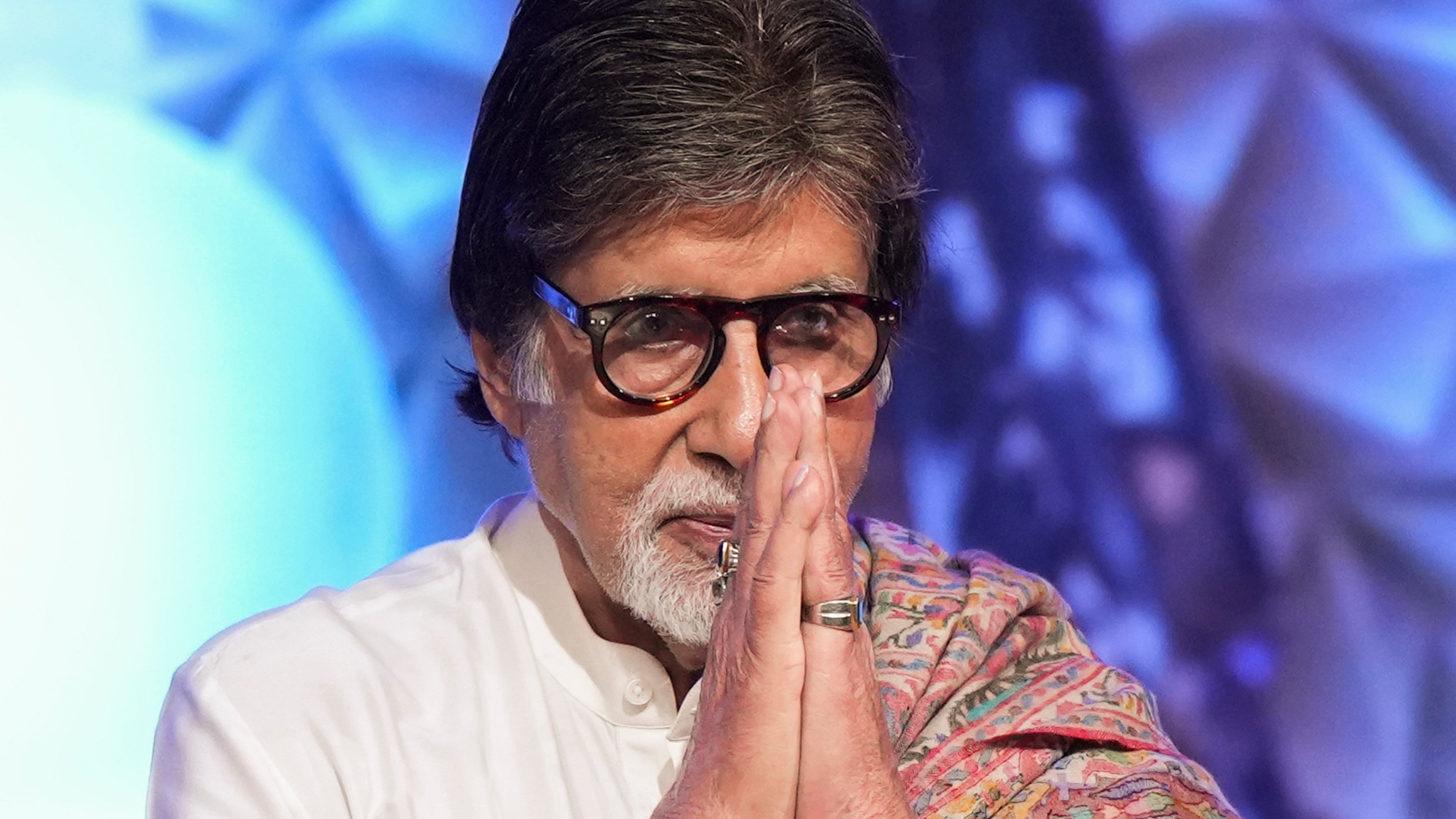 Amitabh Bachchan apologises after pronouncing Marathi word 'kachra' incorrectly