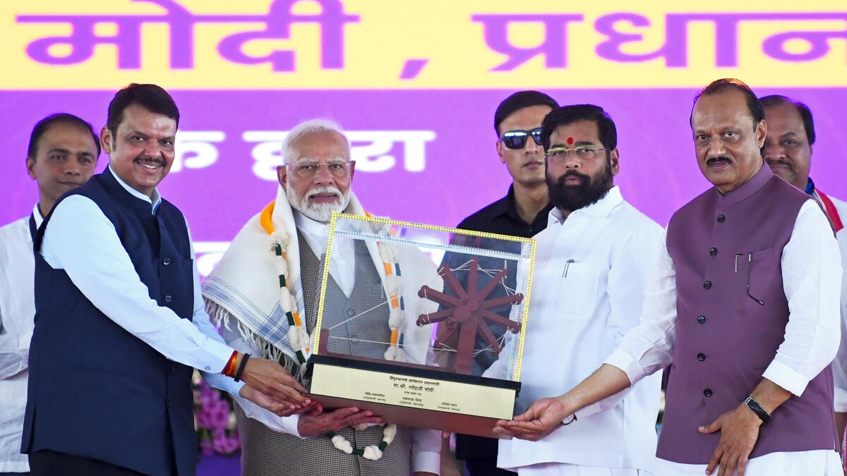 Modi holds bhoomi-puja at Amravati's textile park, Congress claims its performed for second time