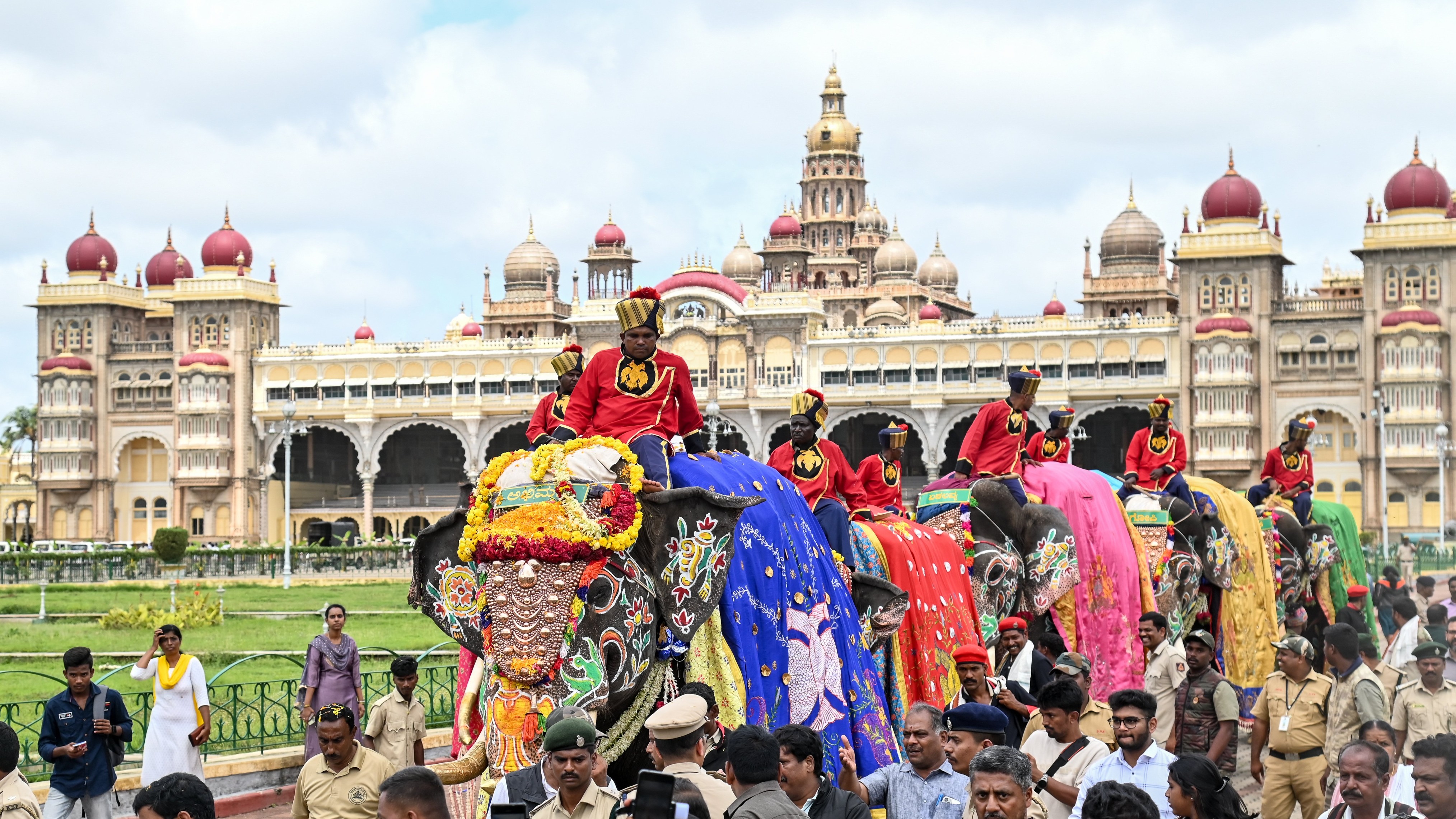 Route of Dasara procession for howdah elephant changed within Mysuru Palace premises