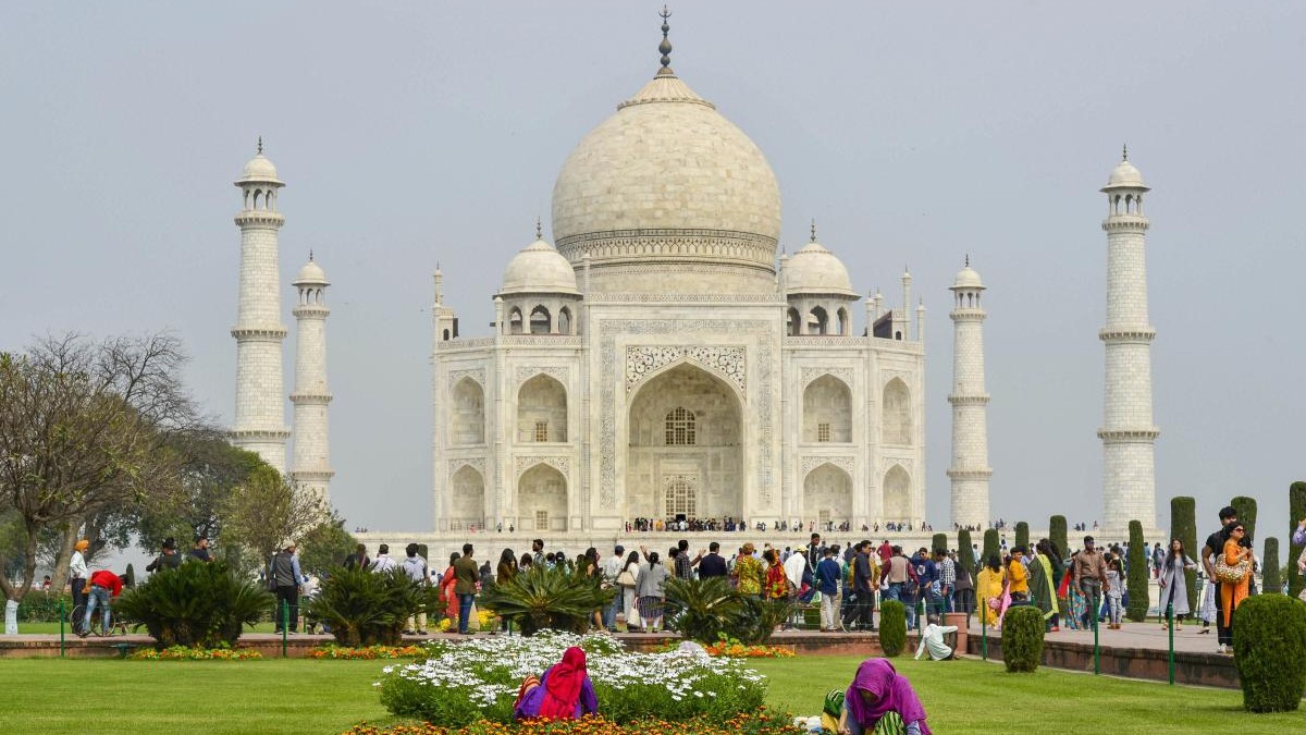 Agra Traffic Police launches 'Tourist Path' to ease navigation to Taj Mahal