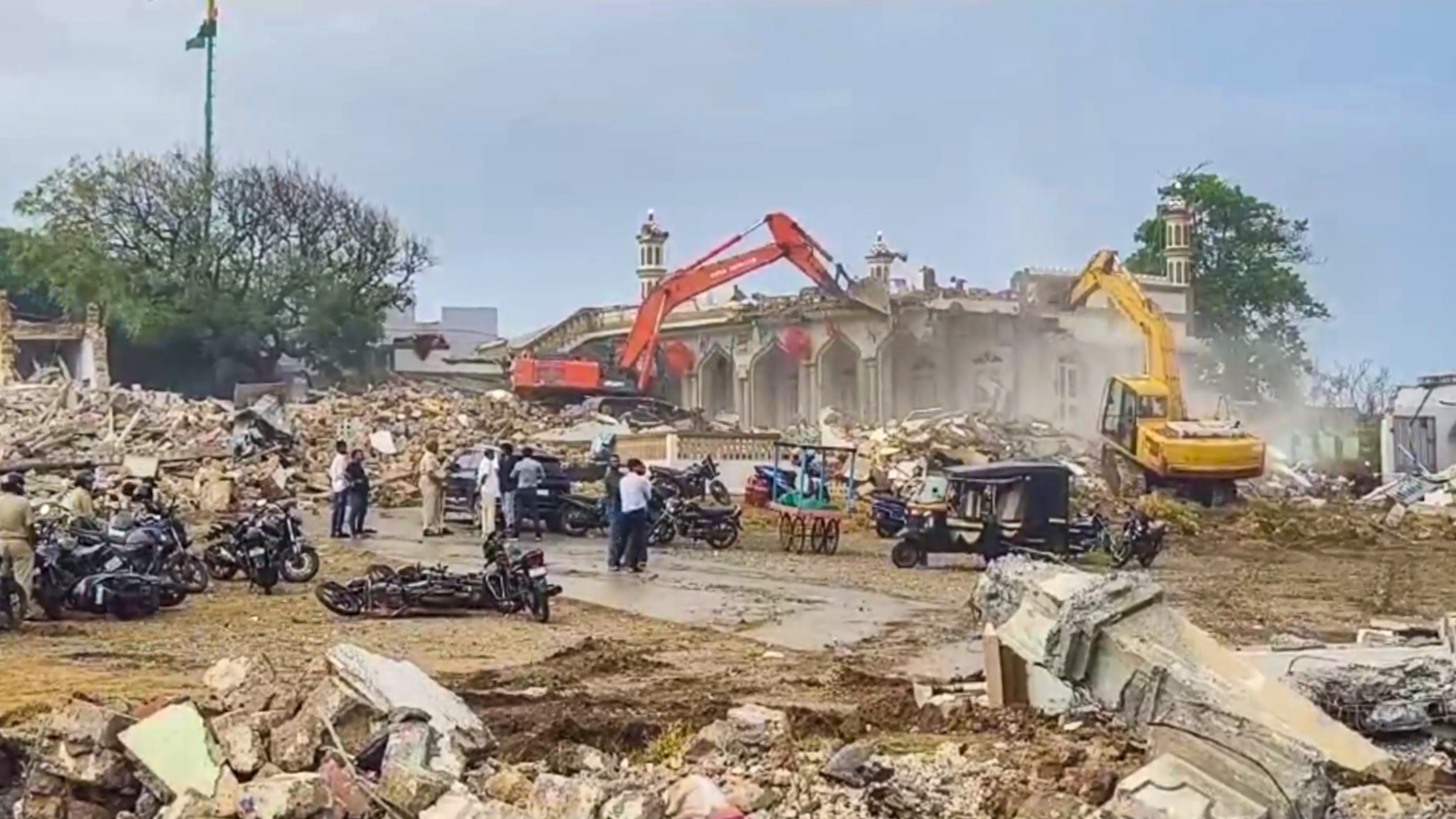 135 people detained during anti-encroachment drive near Somnath Temple