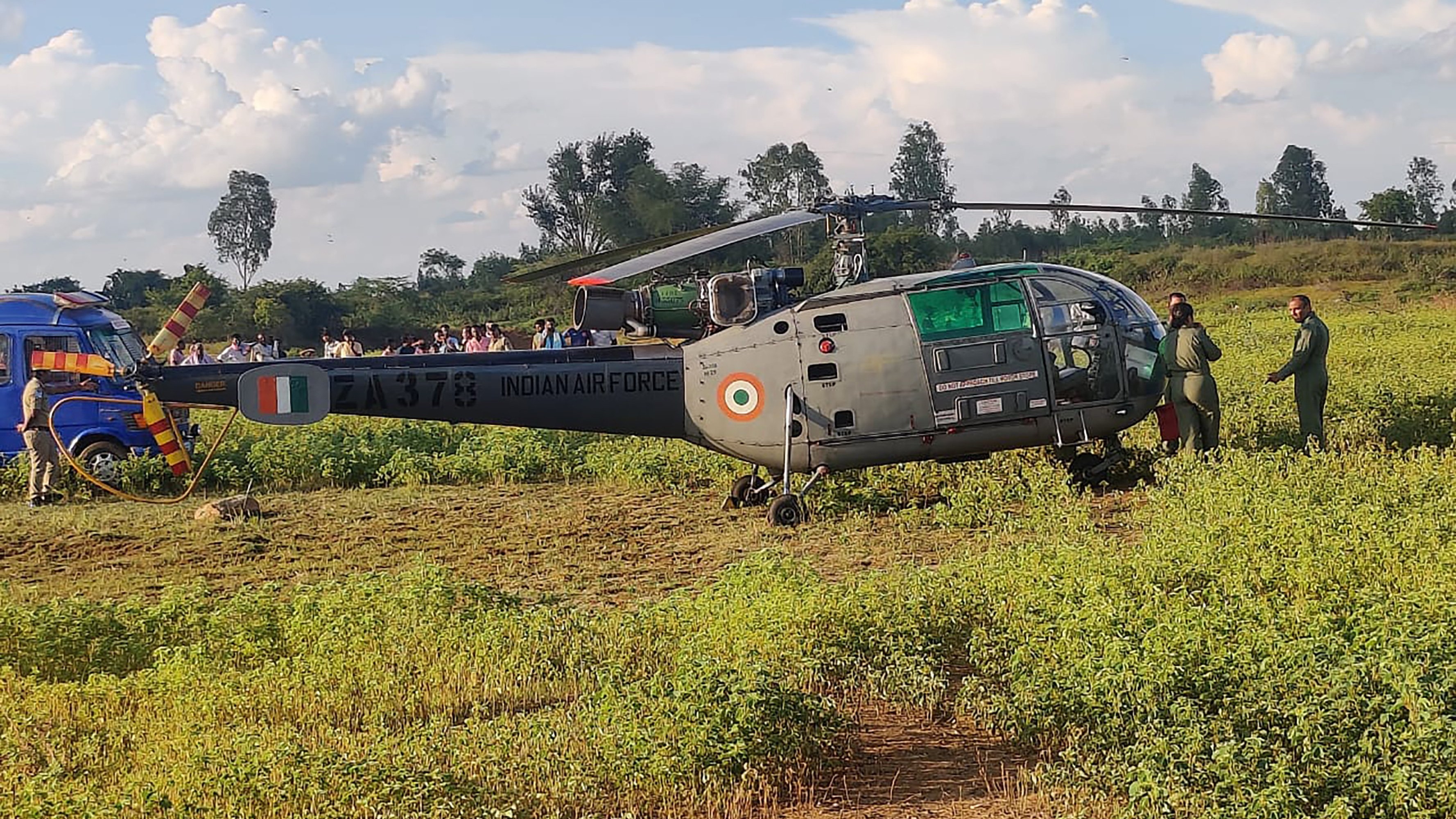 IAF helicopter makes emergency landing in Bangarpet village