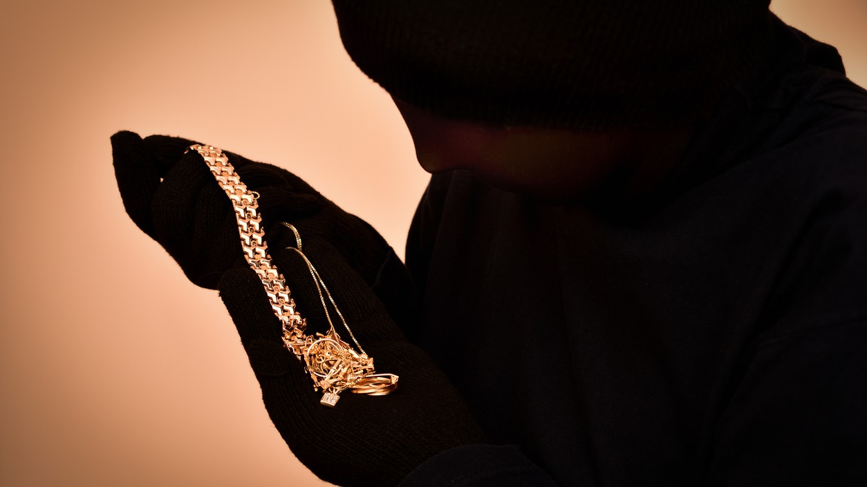 59 kg of jewellery stolen from bank in Karnataka's Vijayapura district