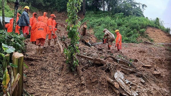 10 die in flashfloods triggered by heavy rains in Meghalaya