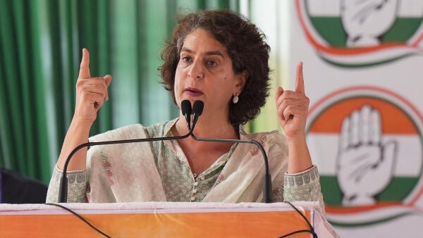 Priyanka slams Modi govt over IMPCL 'privatisation' bid