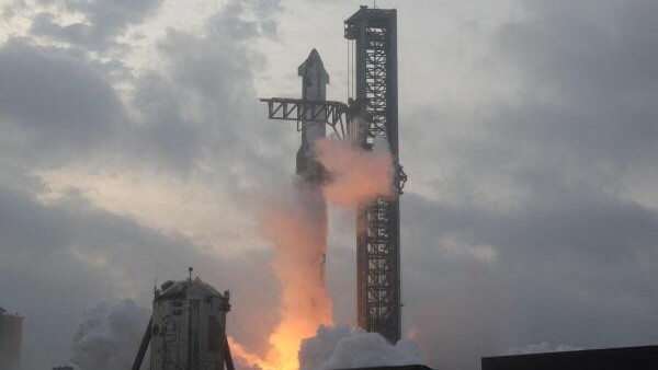 FAA clears the way for SpaceX to hold Starship launch on Sunday
