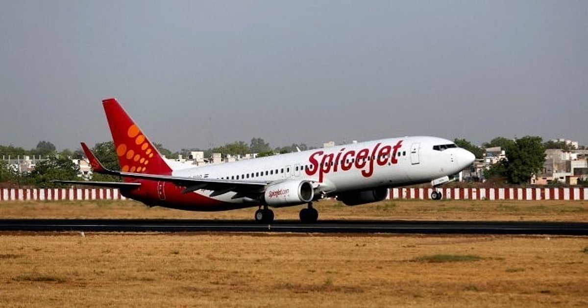 SpiceJet flight turns back mid-air, makes emergency landing in Pune due ...