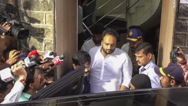 'Just like your father...' former MLA Zeeshan Siddique gets death, extortion threats; probe on