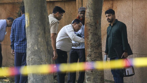 Centre unable to maintain law and order in Delhi: AAP on school blast