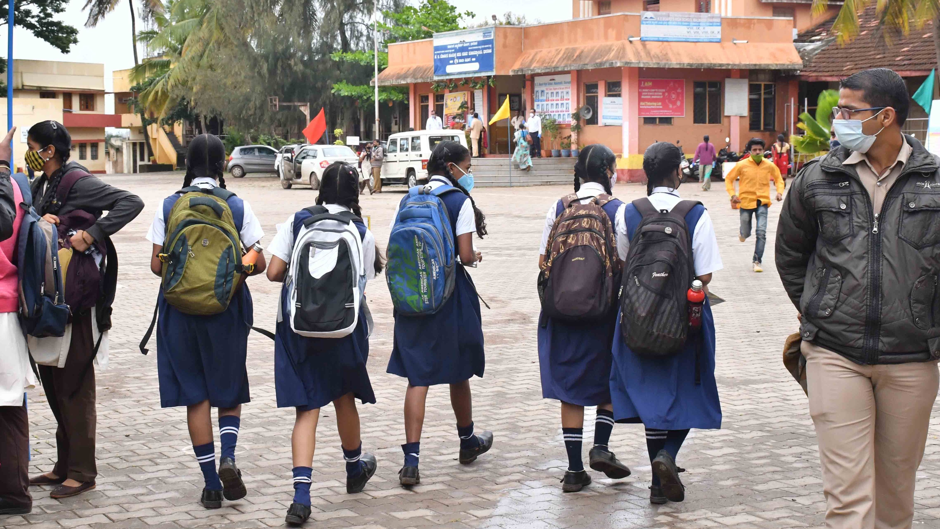 'Why are you harassing students': Supreme Court restrains Karnataka govt from conducting half-yearly board exams for Classes 8,9 & 10