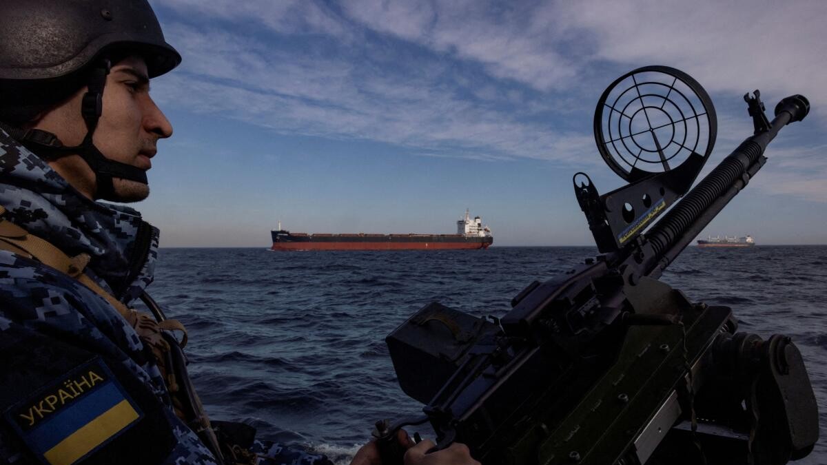 UK warns Russian strikes on Black Sea delay grain supplies to Palestinians, global south
