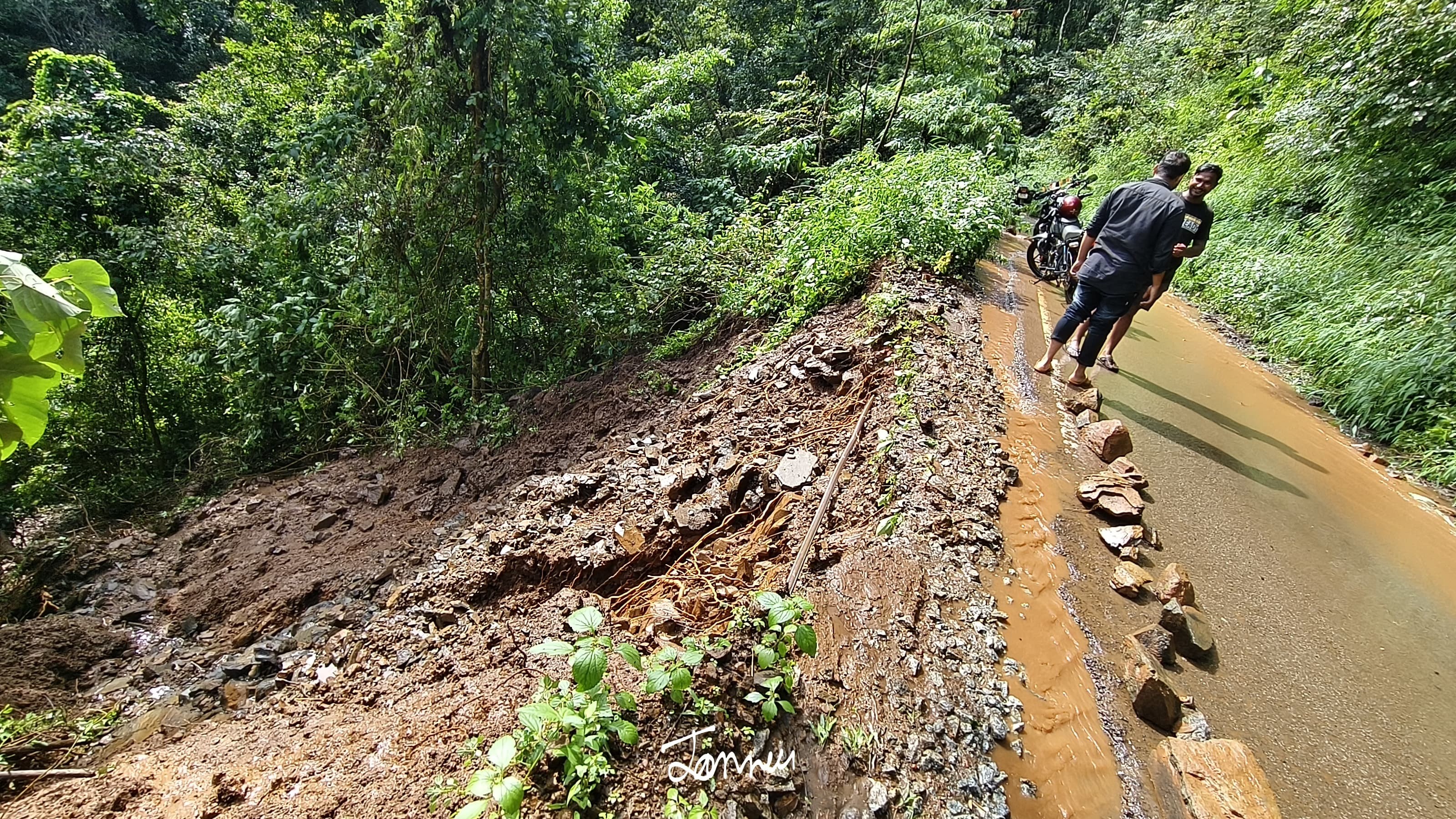 Heavy rains trigger landslide in Karnataka's Chikkamagaluru