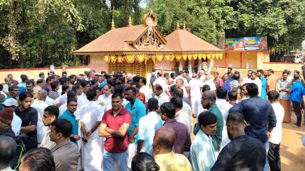 Blast and a ball of fire: Midnight mishap at Kerala temple sends hundreds fleeing in panic