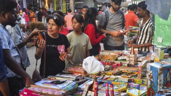 Delhi Police beefs up security on Diwali, increases vigil against cracker bursting