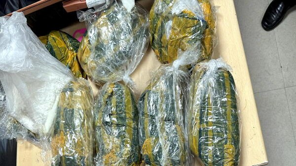 Man held at Delhi airport for smuggling in heroin worth over Rs 29 crore