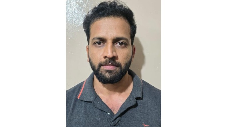 Kannada TV actor Thandaveshwar booked for opening fire with his licensed gun during a film discussion