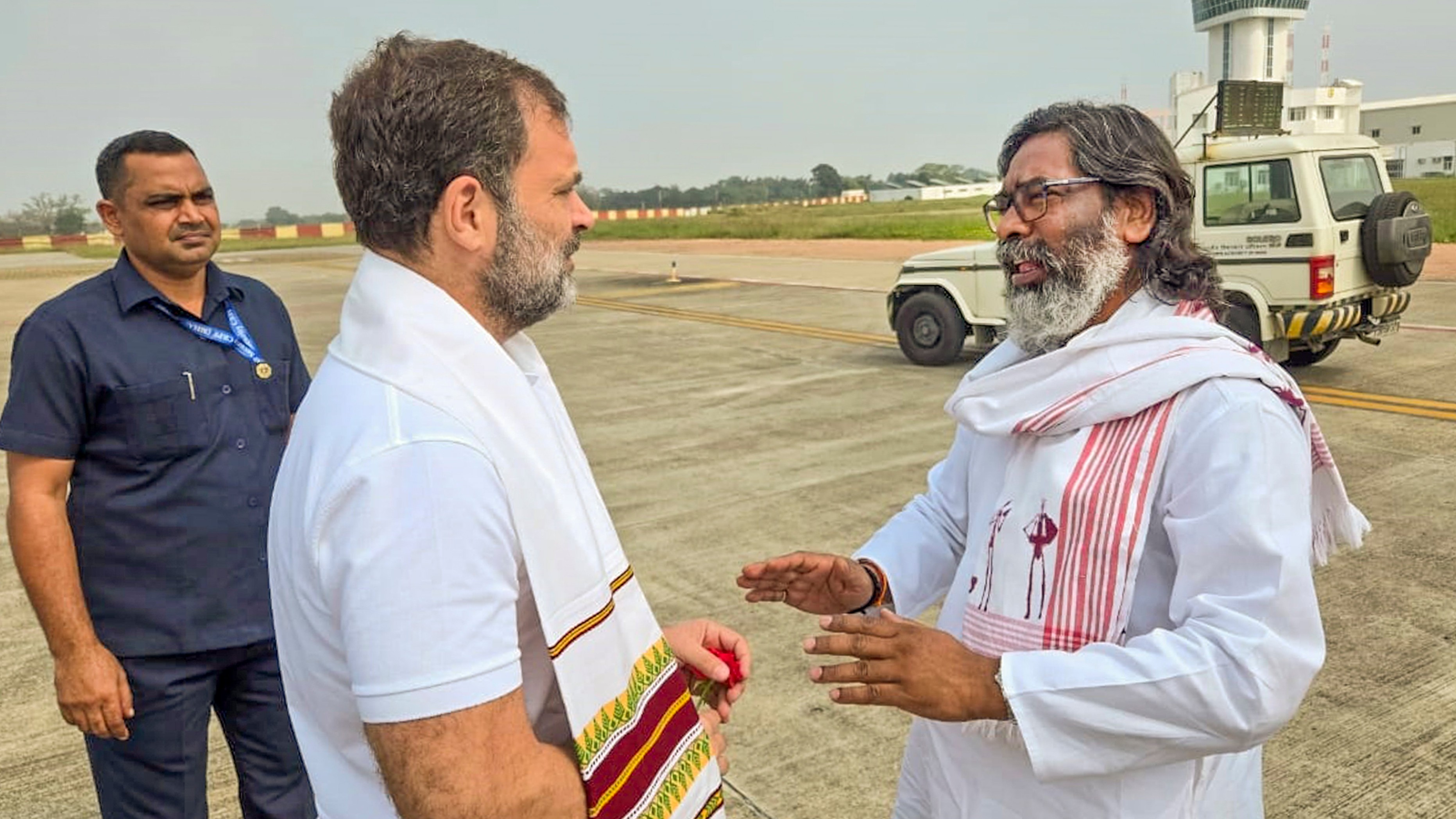 Jharkhand Assembly Elections 2024 | Hemant Soren to take oath as 14th CM of state today; Mamata, Rahul likely to attend ceremony