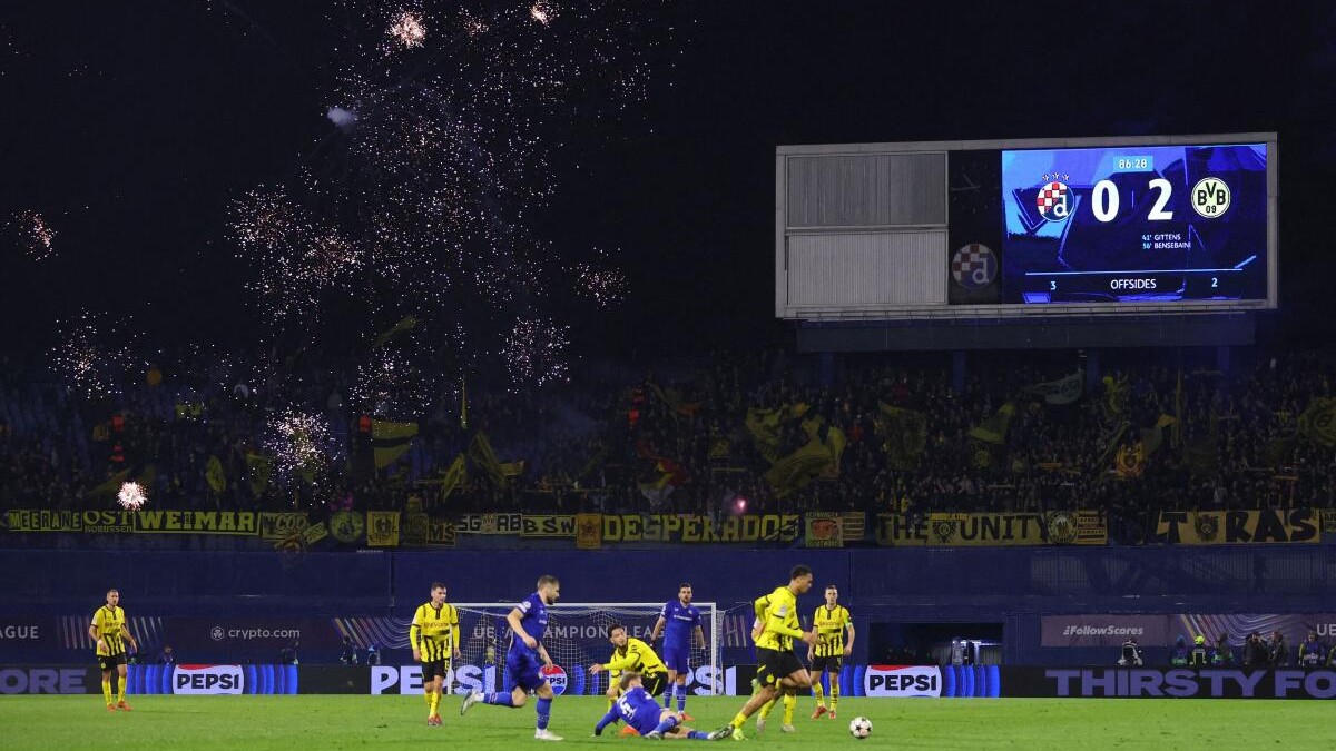 Dortmund beat Dinamo Zagreb 3-0 to stay firmly on qualification course