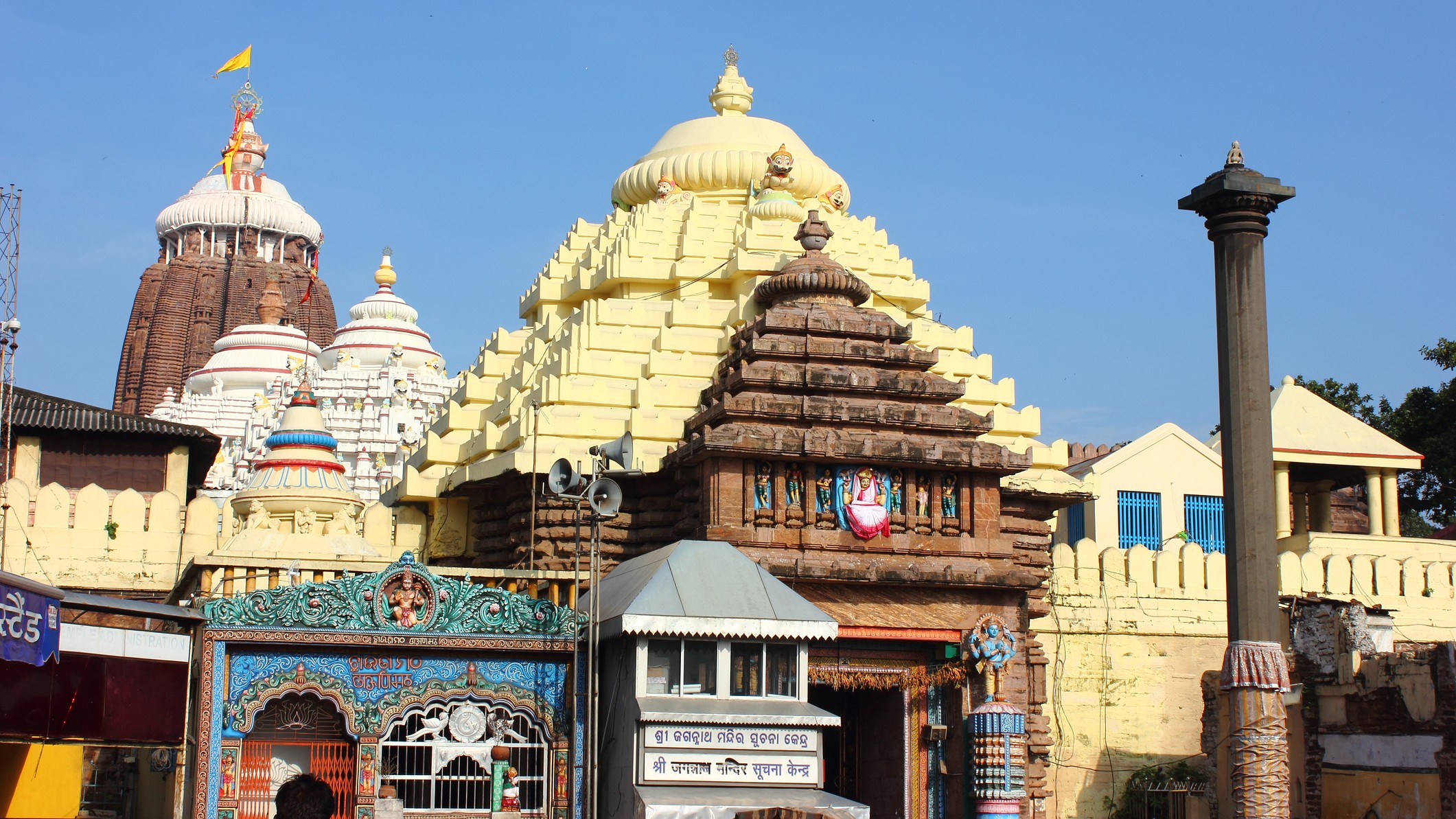 Ranchi man detained for attempting to climb Shree Jagannath Temple in Puri