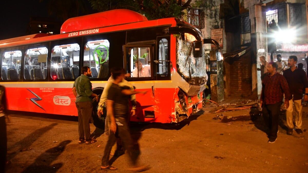 'Human error' and 'lack of proper training' led to Mumbai bus tragedy, suspect RTO officials