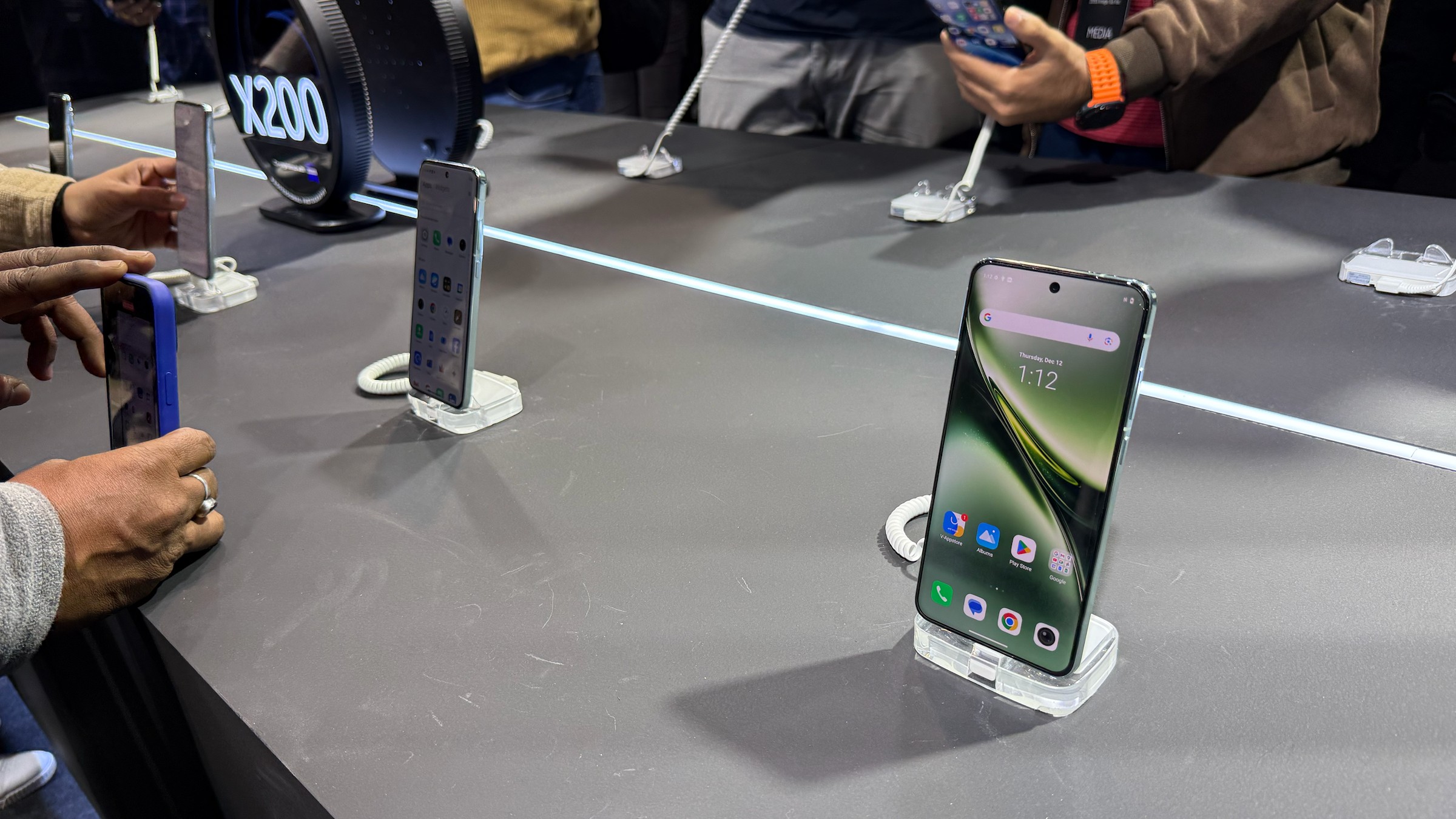 Vivo X200 series.