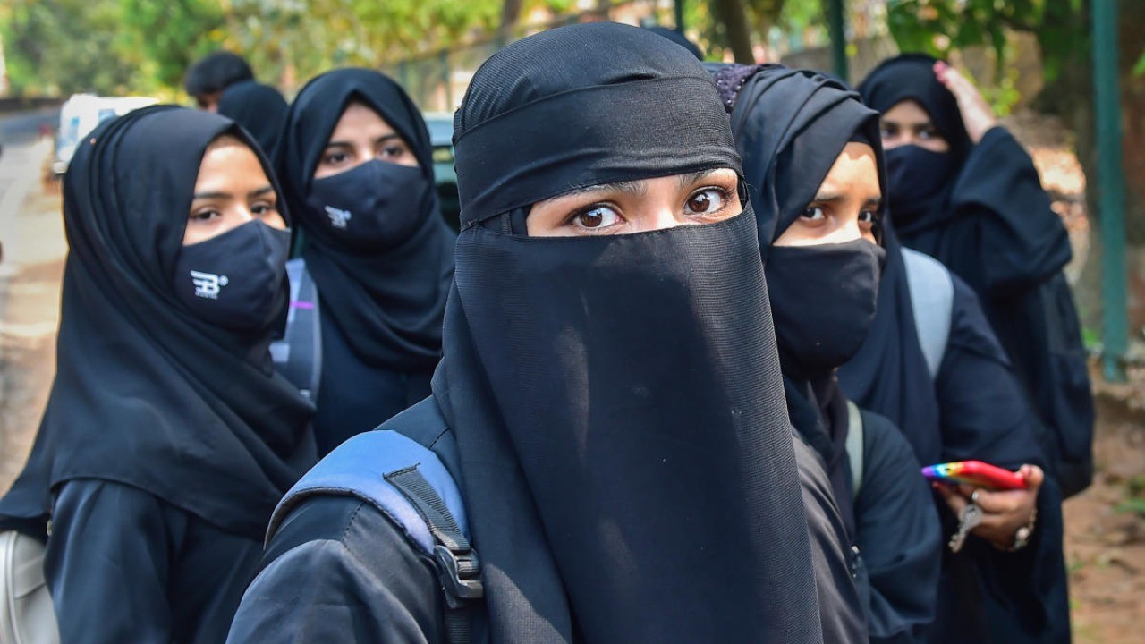 Women thrashed, hijab removed in UP's Saharanpur on suspicion of being in company of Hindu man