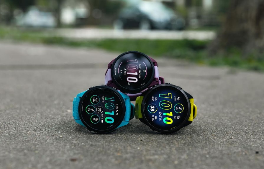 Garmin Forerunner 165 series.