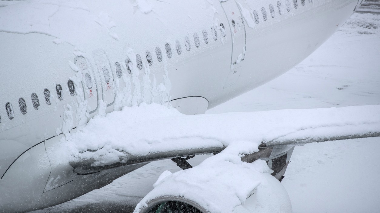 Trio aboard missing plane found alive in Russia's Kamchatka after three days