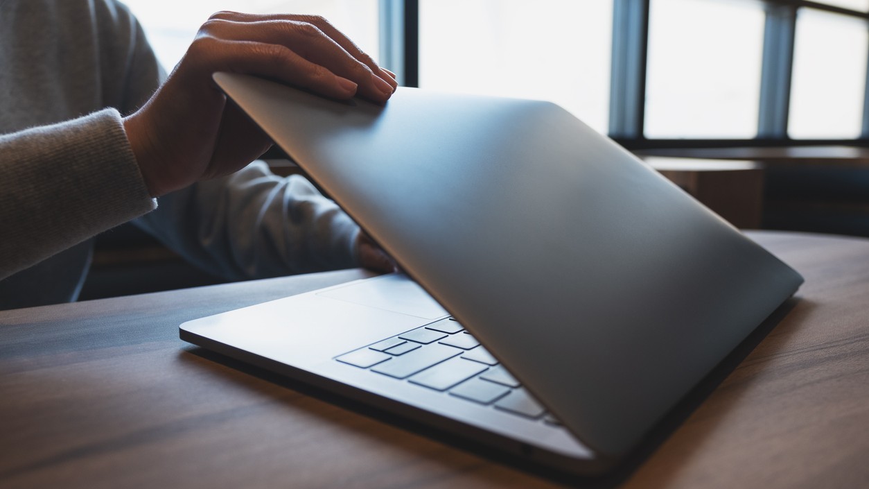 Switching off from work can be difficult but taking proper break is good for your health