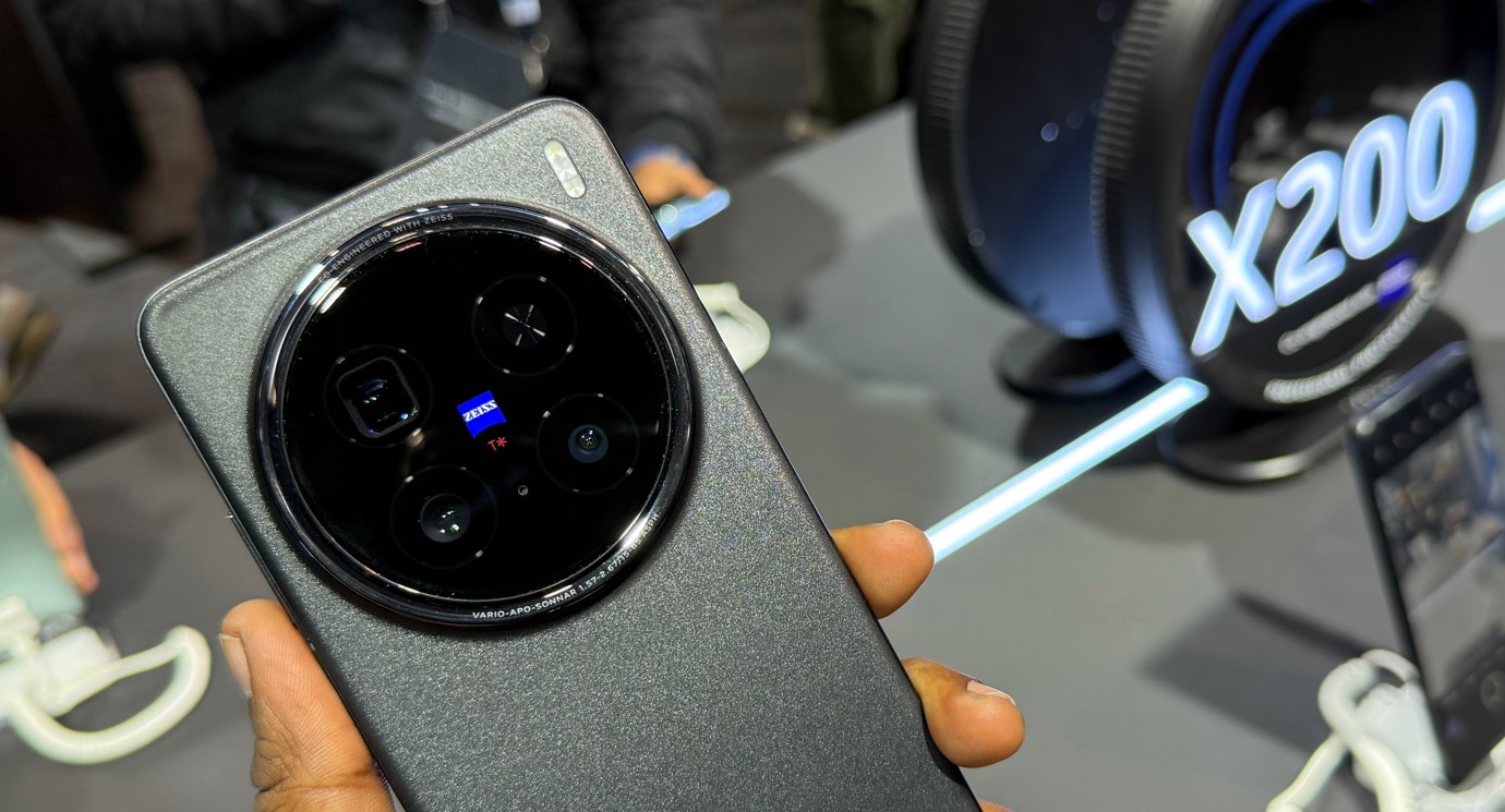 Vivo X200 5G.