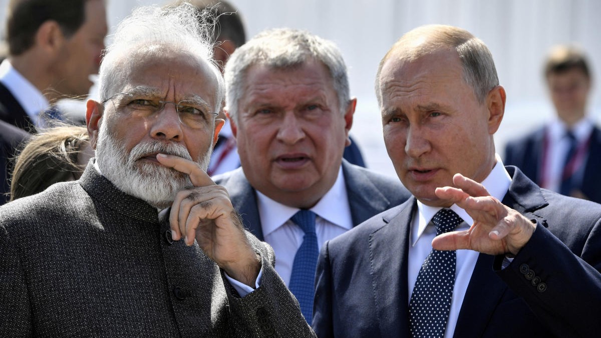 India-Russia Oil Trade | East-West tensions come closer home to Vizhinjam 