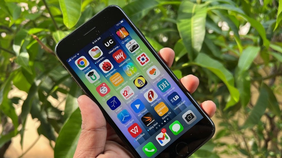 Apple iPhone SE (3rd Gen). 