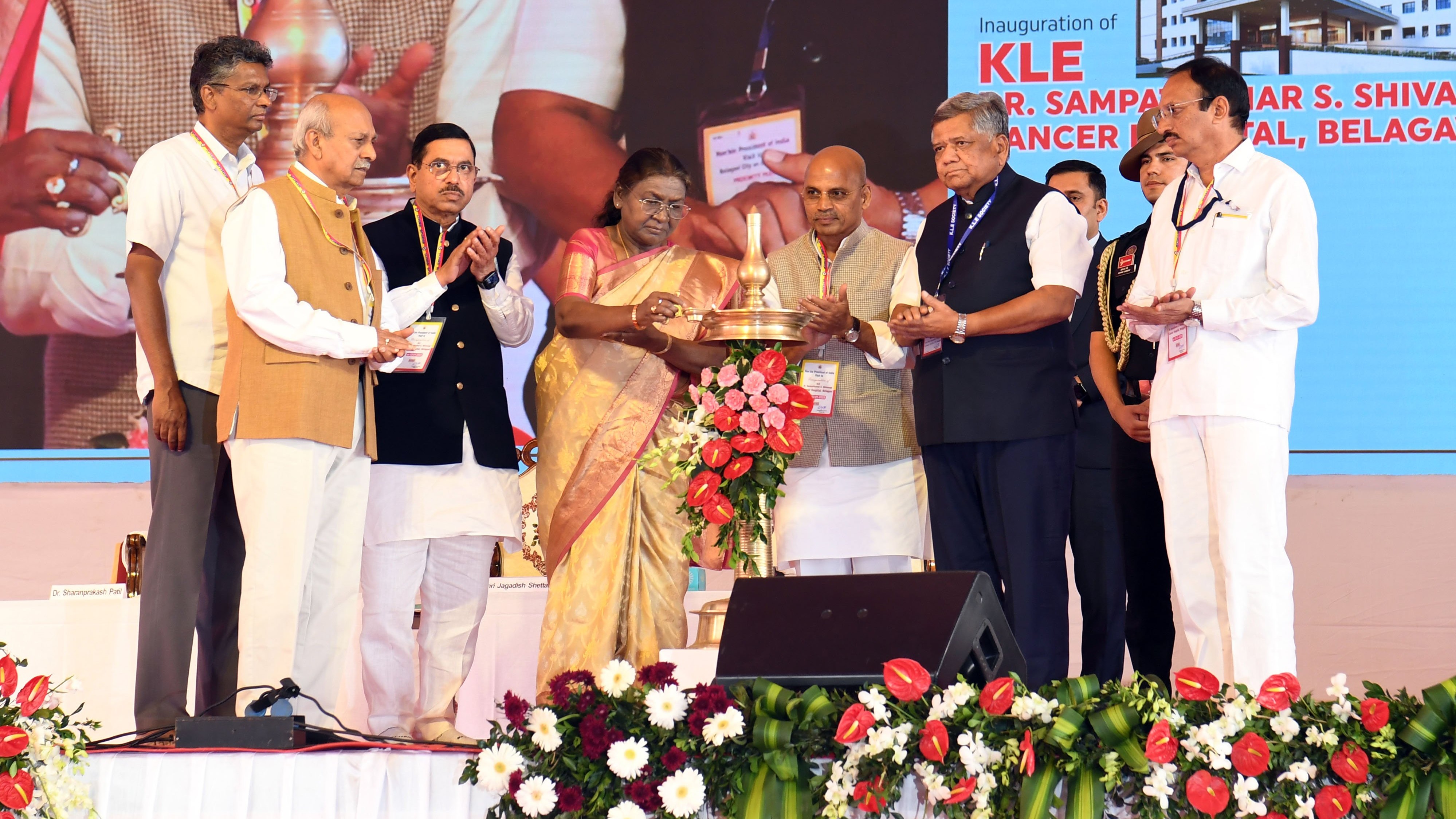 Words of compassion can better lives of cancer patients: President Murmu