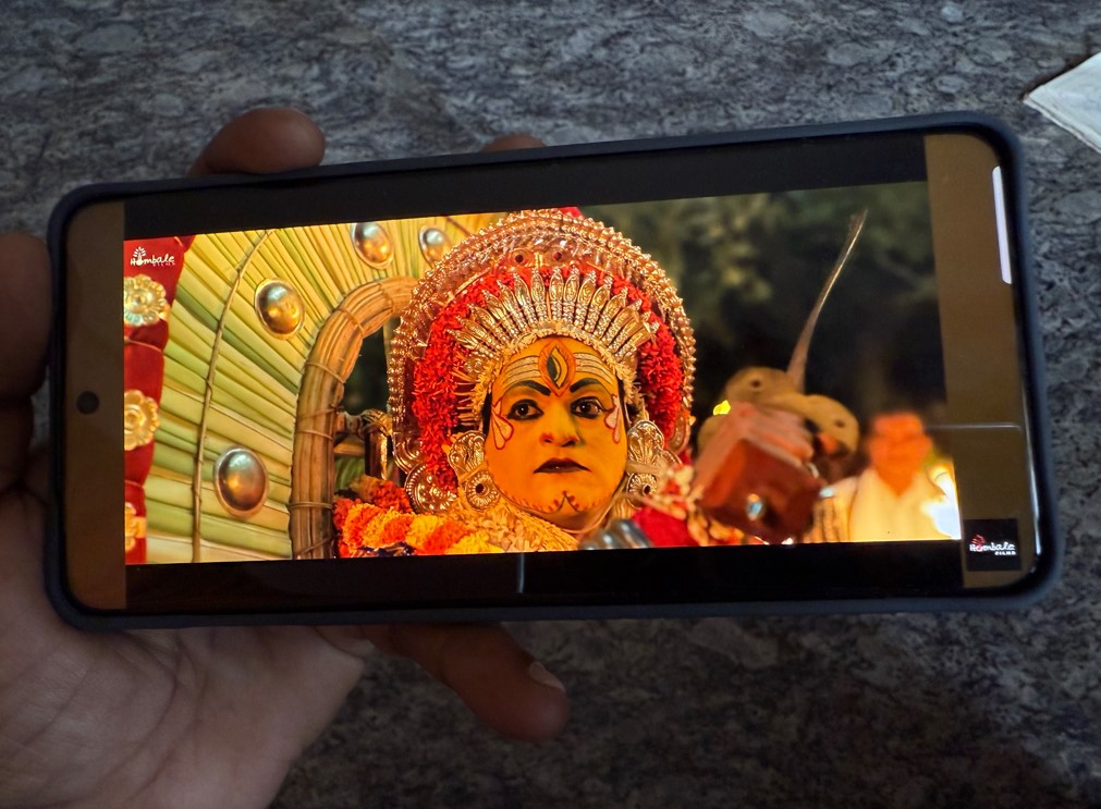 OnePlus 13 5G.