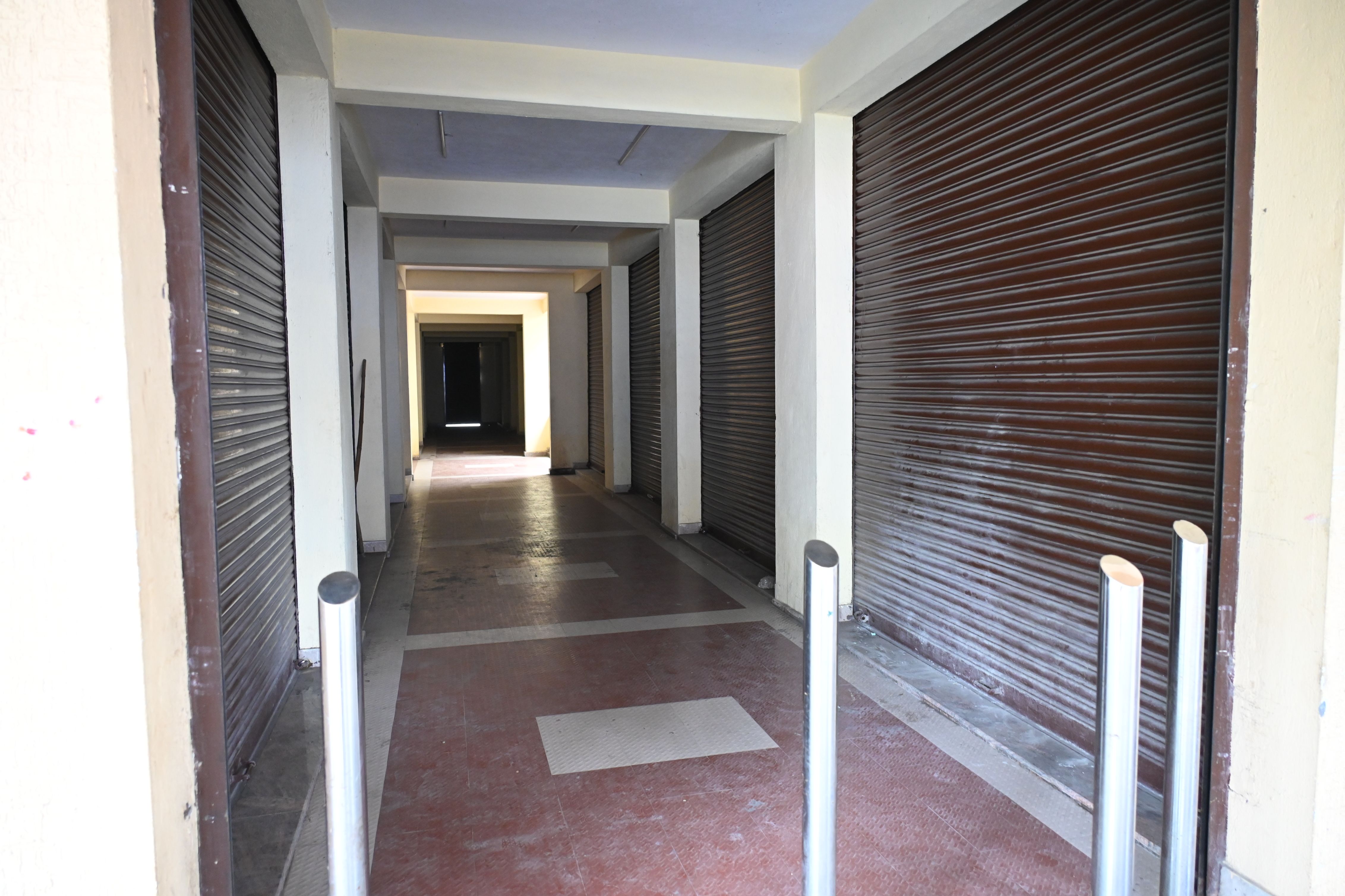 Vendors will have to pay the rent as notified in the BBMP lease rules.