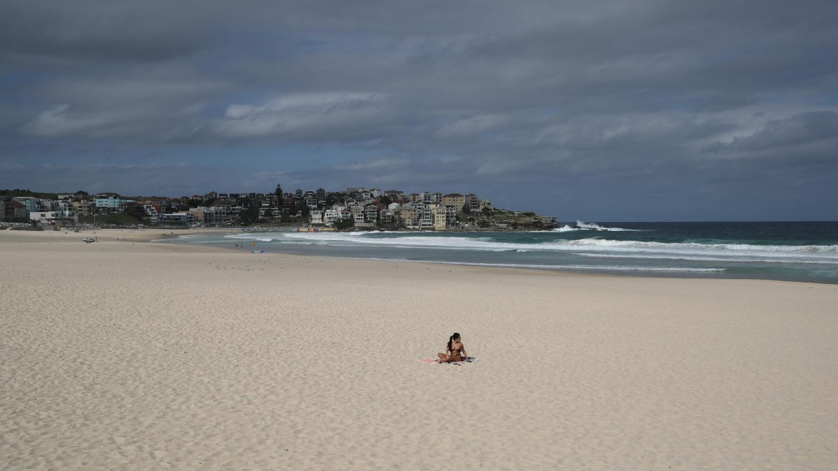 Mysterious balls of debris float ashore in Sydney; authorities close nine beaches