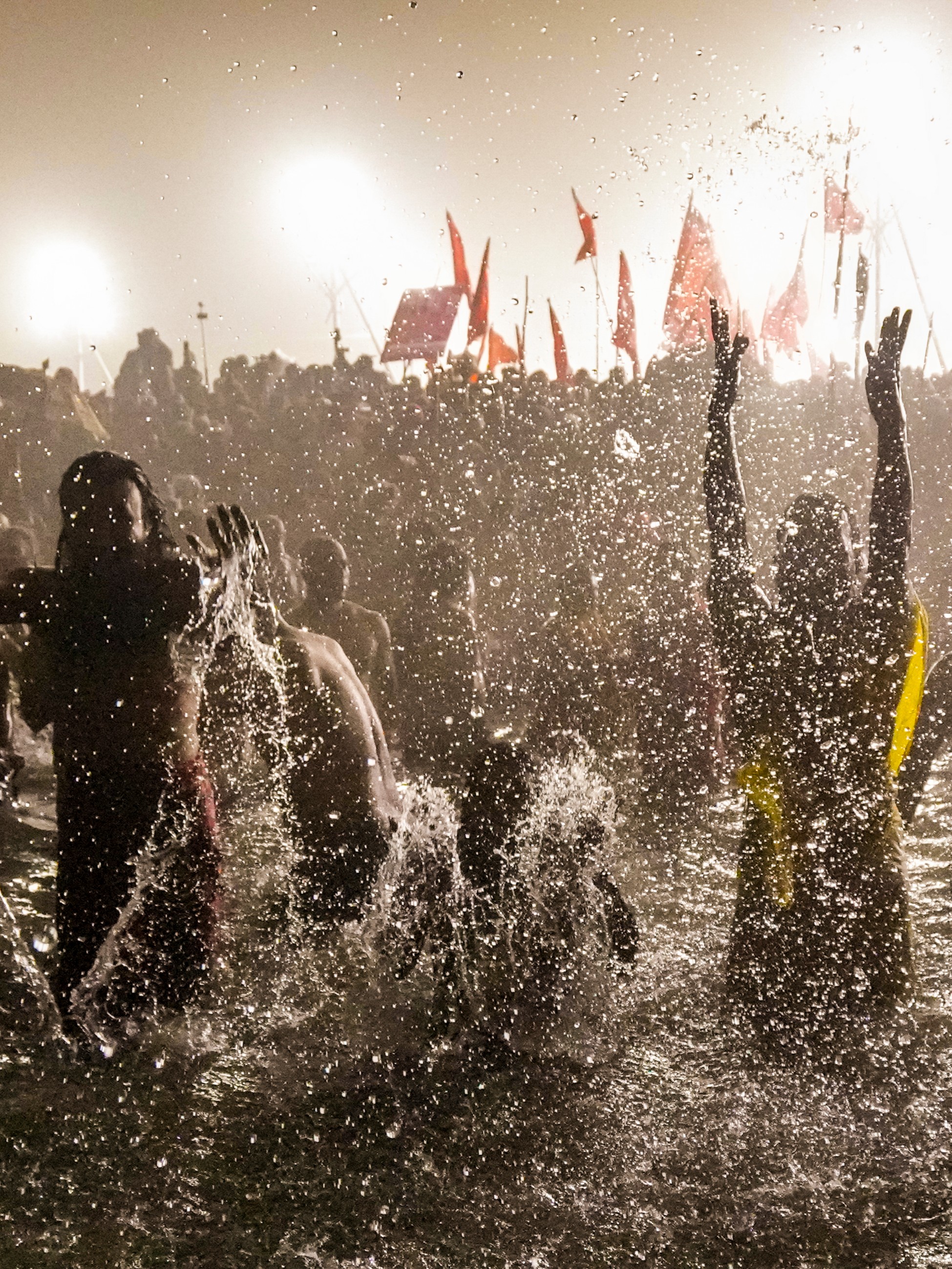Members belonging to various 'akharas' took the first 'Amrit Snan' at the Maha Kumbh on the occasion of 'Makar Sankranti.'