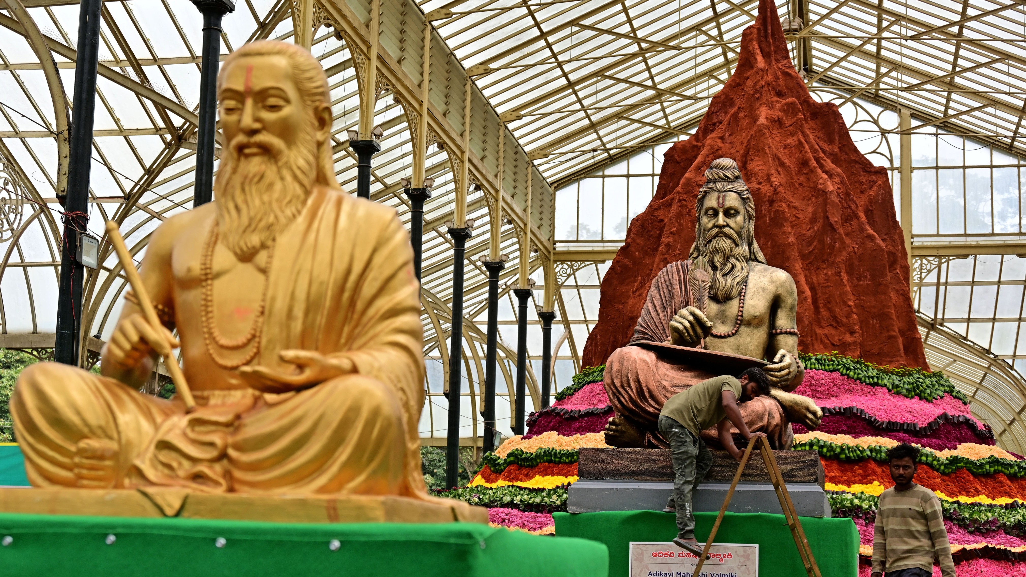 Bengaluru's Lalbagh blooms for Republic Day: Floral tribute to Valmiki