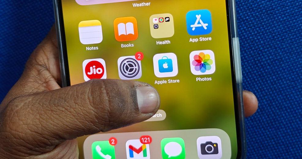 Apple Store app on the iPhone 16 Pro Max.