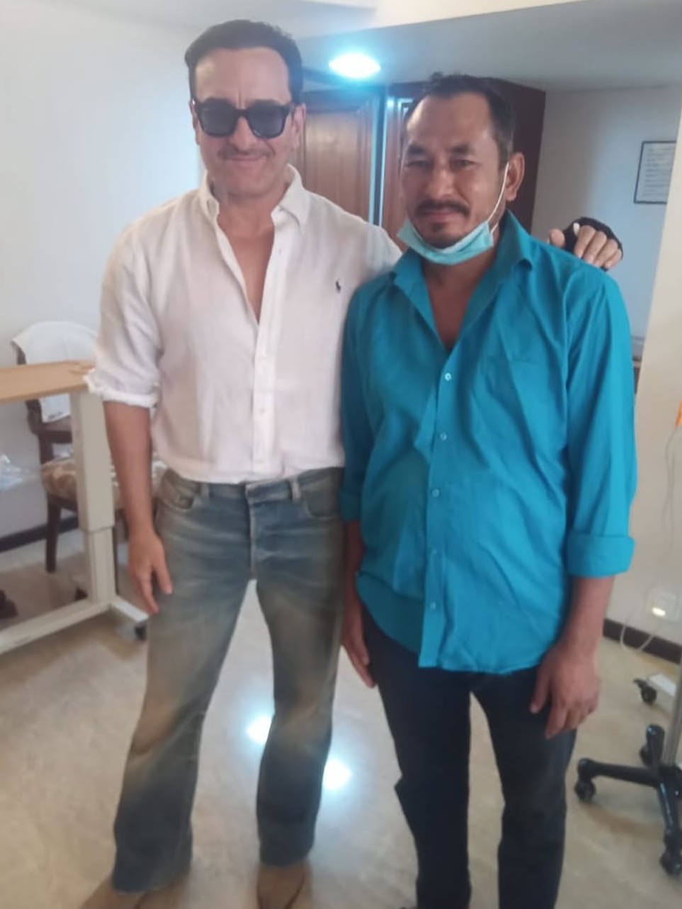 Saif Ali Khan with rickshaw driver Bhajan Singh Rana.