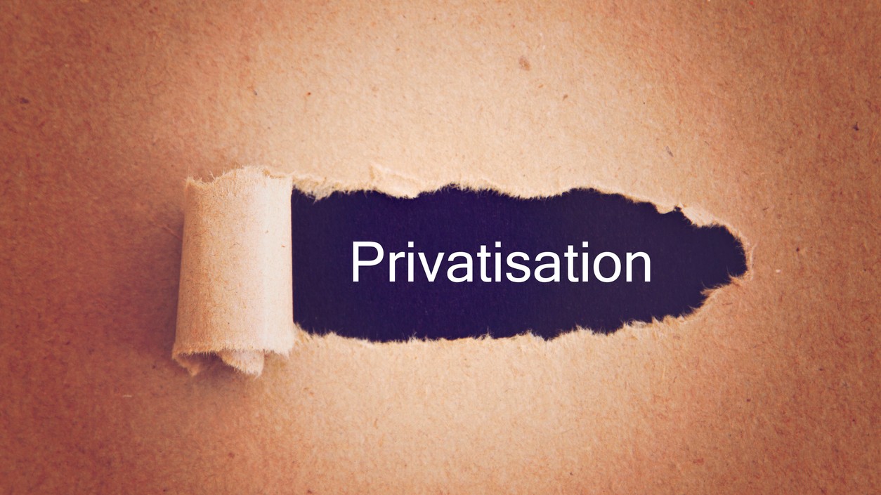 India to ditch privatisation plans, pour billions in state-run firms