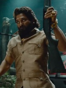 The final fight sequence was audacious and could have fallen flat or even been ridiculed if not for Allu Arjun's wholehearted performance. Instead, it turned out to be one of the most thrilling sequences in the film. His dedication and conviction elevated the scene to a whole new level, making it one of the most memorable moments in the movie.