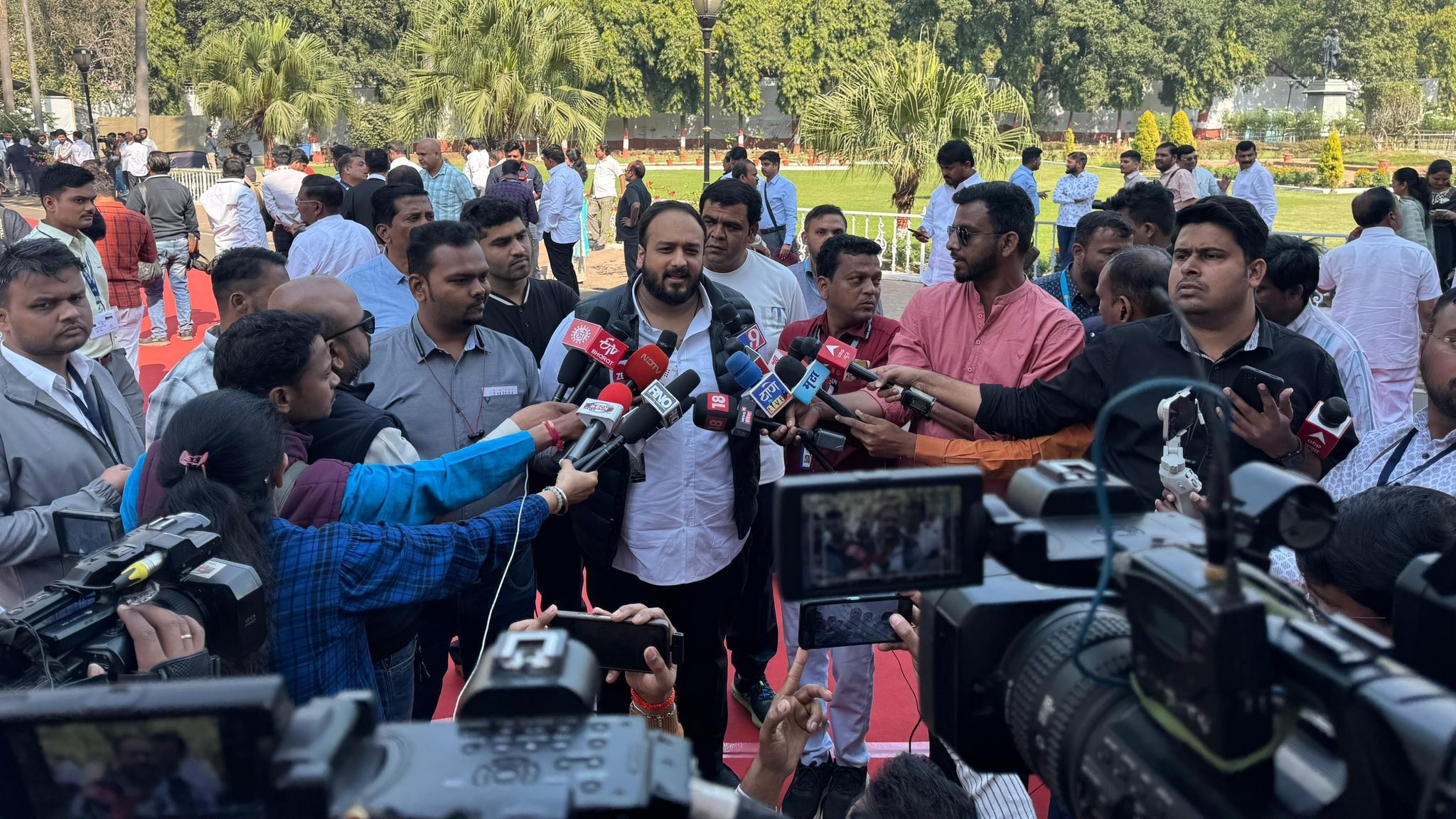Baba Siddique murder probe: Son Zeeshan names builders, politicians in statement to police