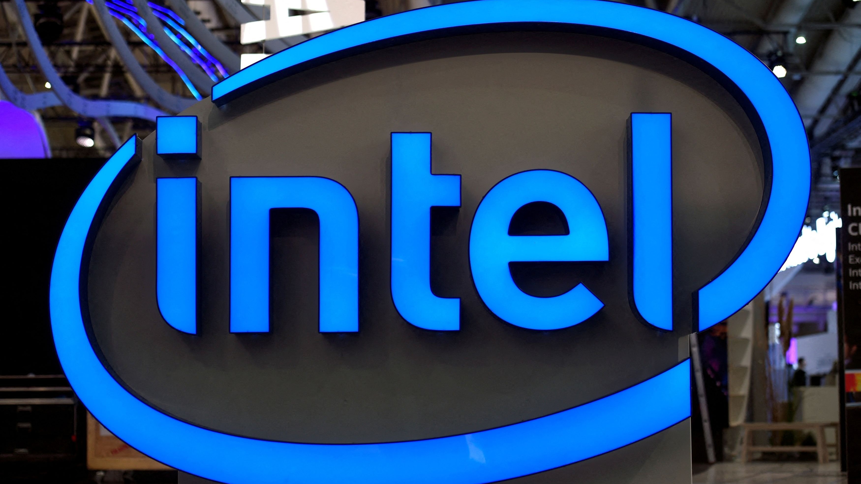 Intel fourth-quarter revenue tops expectations as investors await new CEO