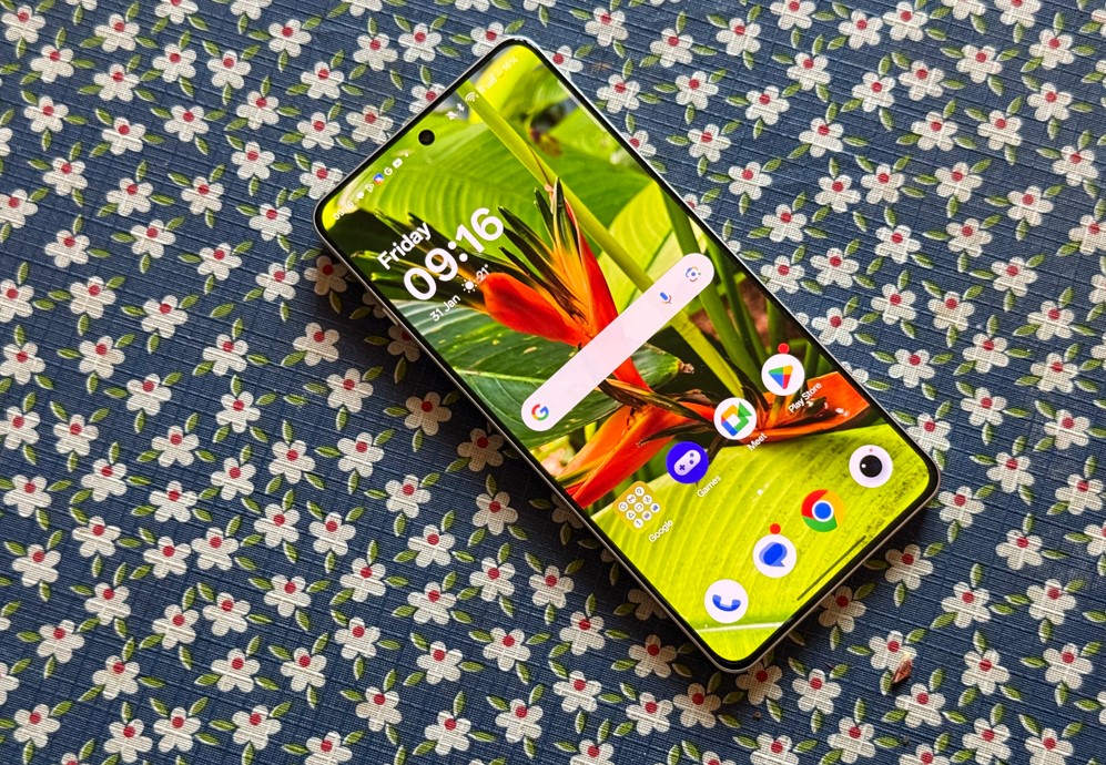 OnePlus 13R.