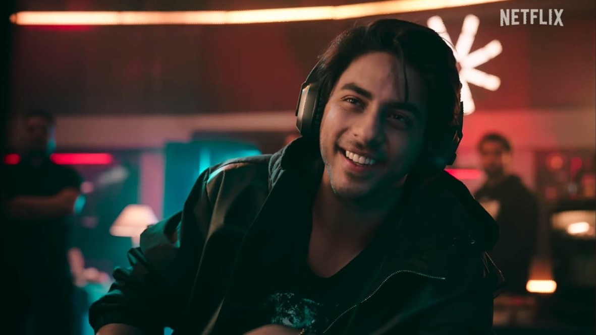 The Ba***ds of Bollywood: An ambitious outsider and his friends navigate the larger-than-life yet uncertain world of Bollywood. The series blends self-aware humor with a high-stakes narrative and promises a host of unforgettable cameos, blockbuster thrills and an adventurous ride into the world of Indian cinema.