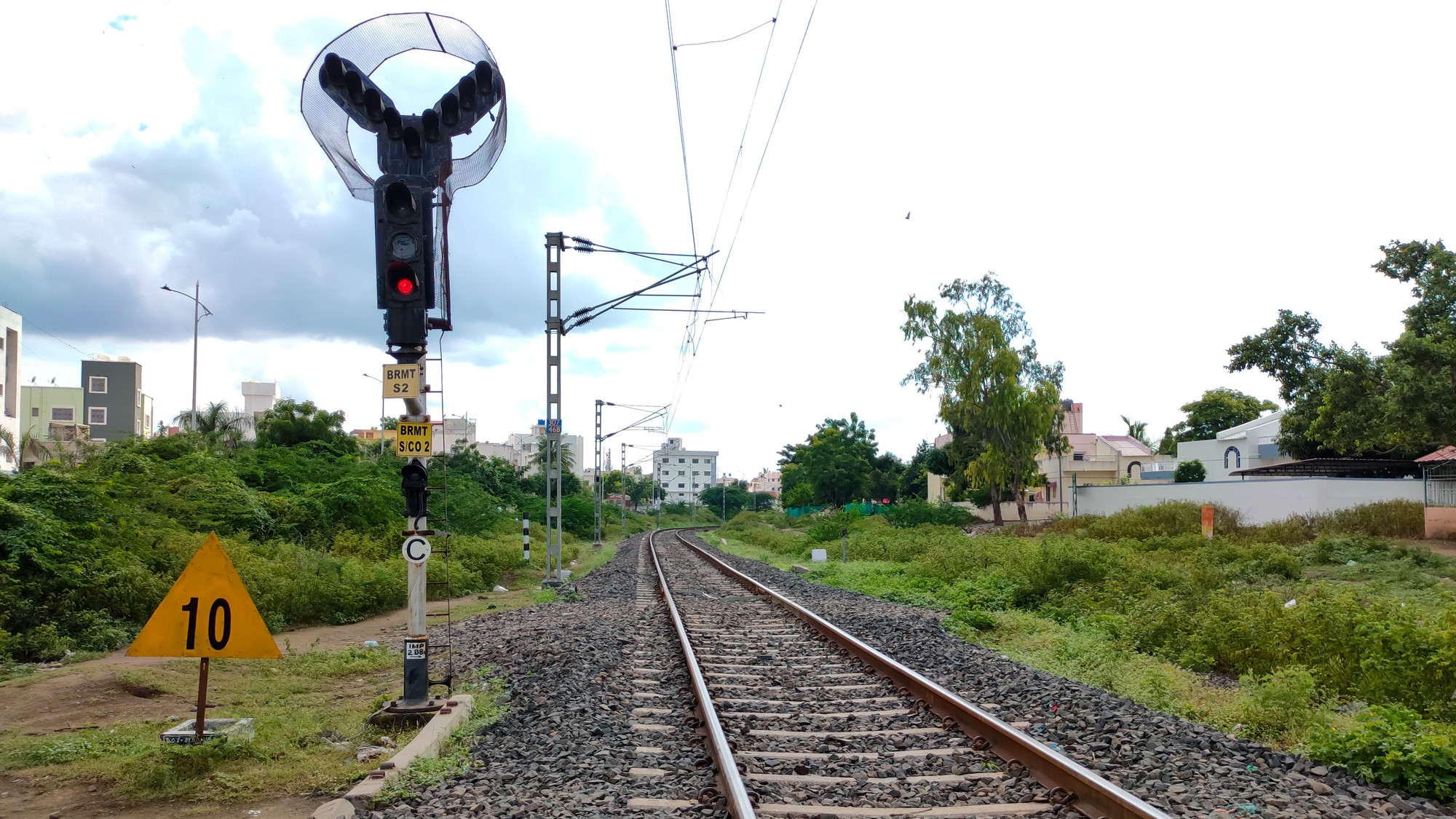Signal glitch near Mumbai hits Central Railway's local train services