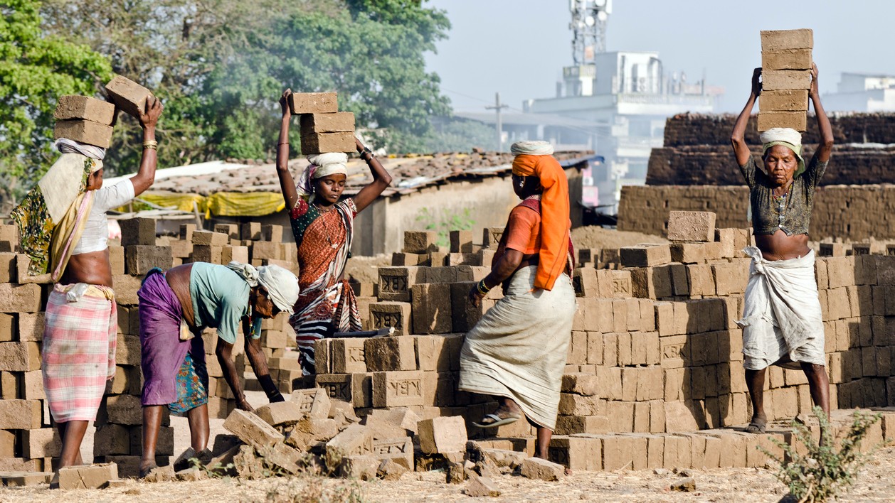 Construction workers in Maharashtra can now register themselves online
