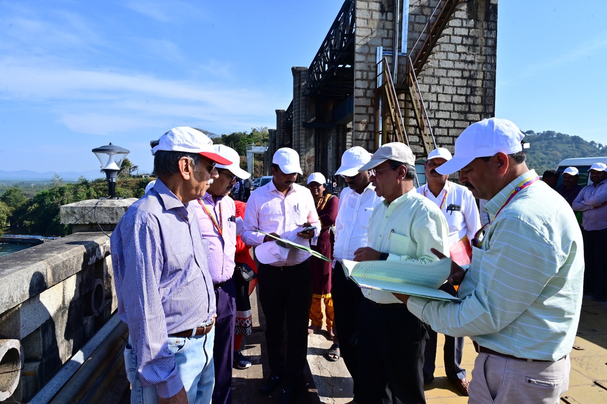 Team of experts visits Bhadra Dam to suggest safety measures
